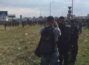 У задержанных возле ПП "Краковец" титушек нашли газовые баллончики и пистолет