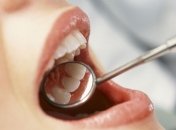 Удаляем налет на зубах в домашних условиях 