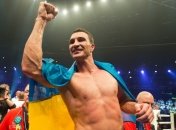 Владимир Кличко показал свой первый профессиональный контракт