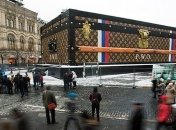 "Дом-чемодан" Louis Vuitton на Красной площади начали разбирать