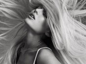 Ариана Гранде снялась в новой фотосессии для известного глянца