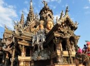 Удивительный деревянный Храм истины, от которого не отвести взгляд (Фото) 