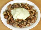 Скоблянка из свинины с арахисом