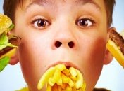 Чем опасен фаст-фуд для детей