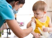 У Чернівцям рятують п'ятирічну дівчинку з коронавірусом