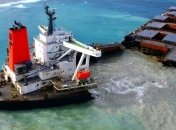 Кораблекрушение у берегов Маврикия: власти страны "выставили счет" Японии 