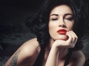 Анастасия Приходько сделала патриотичное тату под сердцем