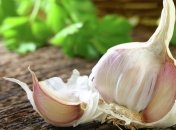 Ученые рассказали, как чеснок может улучшить запах тела мужчины