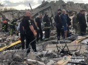 Разбор завалов продолжается