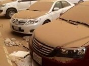 Мощная песчаная буря накрыла сразу несколько стран Среднего Востока: фото и видео явления