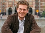 Автор "Виноваты звезды" Джон Грин написал новый потенциальный бестселлер 