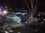  Ужасная авария в Николаеве: автомобиль врезался в дерево, погибли двое военных