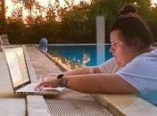 Alyona Alyona взбудоражила сеть эротическими фото с отдыха