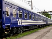 Потяги продовжують рух