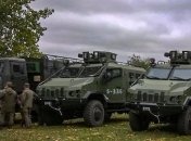 Взрывы под Ичней: Нацгвардия эвакуировала людей бронетехникой 