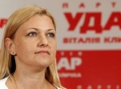 Оппозиция может поставить под сомнение легитимность Азарова