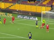 Футболисты в шоке: арбитр в Дании засчитал глупейший мяч (Видео)