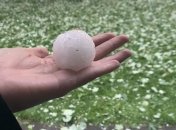 Погода не щадит: многострадальную Австралию накрыло мощным градом (Видео)