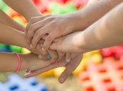 Оригинальные поздравления с Днем защиты детей: стихи и открытки