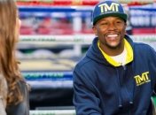 Мейвезер прокомментировал инцидент с перчатками Майданы