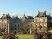 Французский депутат уплатит штраф за кудахтанье в парламенте