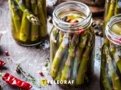 Маринованная спаржа станет постоянным гостем на вашем столе (изображение создано с помощью ИИ)