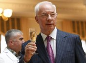 Сегодня Азаров посетит салон "Авиасвит XXI века"