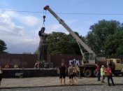 У Львові розібрали Монумент слави (фото)