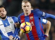 Летом "Барселону" покинет защитник 
