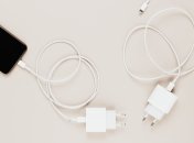 Один адаптер можно использовать для зарядки разных смартфонов