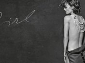 Ванесса Паради похвасталась изящными формами 