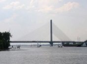 В Киеве происходят плановые работы по укреплению Южного моста