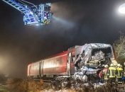 В Германии поезд врезался в армейский тягач: есть жертвы
