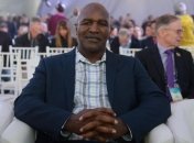 Холифилд назвал главные козыри Усика