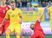 Зинченко поцеловал журналистку на флэш-интервью (Видео)