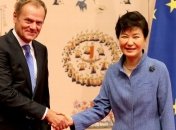 Туск в Южной Корее напомнил об аннексии Крыма