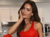 Пышногрудая фитнес-модель позировала в нижнем белье в свое 38-летие (фото)