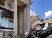 Коронавирус наступает: Ватикан закрывает музеи