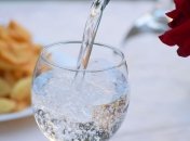 Вода перед едой: в чем заключается польза