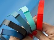 Apple перестала продавать фитнес-браслеты Fitbit