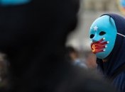 Притеснение уйгуров: Трамп подписал закон о санкциях против Китая 