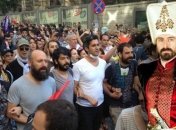 Султан Сулейман обеспокоен демонстрациями в Турции 