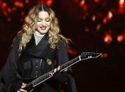 Мадонна шокировала поклонников своими методами расслабления (Фото)