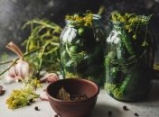Маринованные огурцы по классическому рецепту не заменит ничто