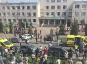 Неизвестные устроили кровавую бойню в гимназии в Казани (видео)