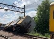 Два пассажирских поезда столкнулись в ЮАР: множество пострадавших