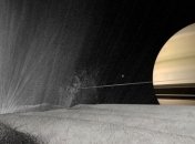 Cassini продемонстрировал новые данные ледяного шлейфа Энцелада