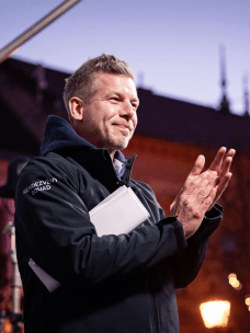 Петер Мадьяр построил успешную политическую карьеру