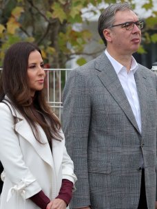 Тамара Вучич постепенно начала сопровождать мужа на публичных мероприятиях