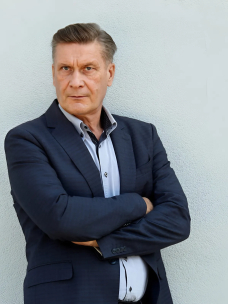 Виктор Сарайкин — где сейчас актер из сериала "Слуга народа"